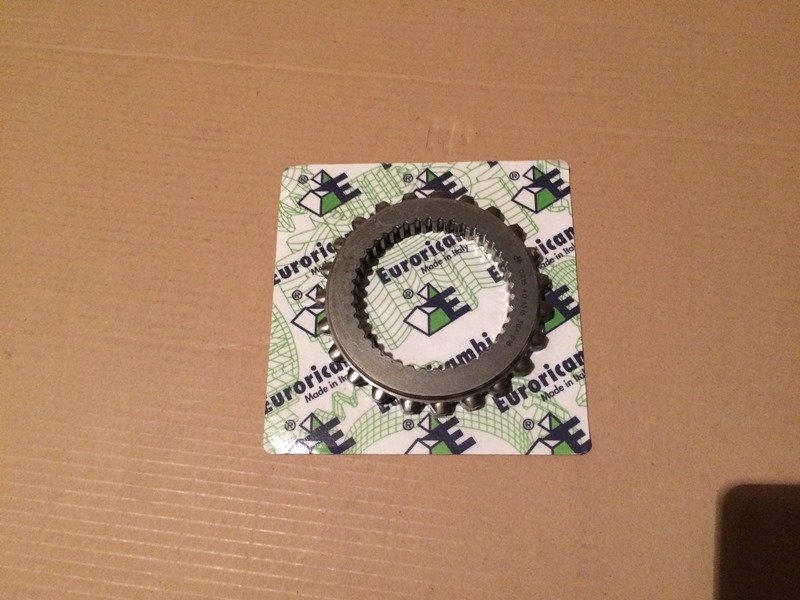 МУФТА ВКЛЮЧЕНИЯ ЗАДНЕГО ХОДА (ER) 9557 0998